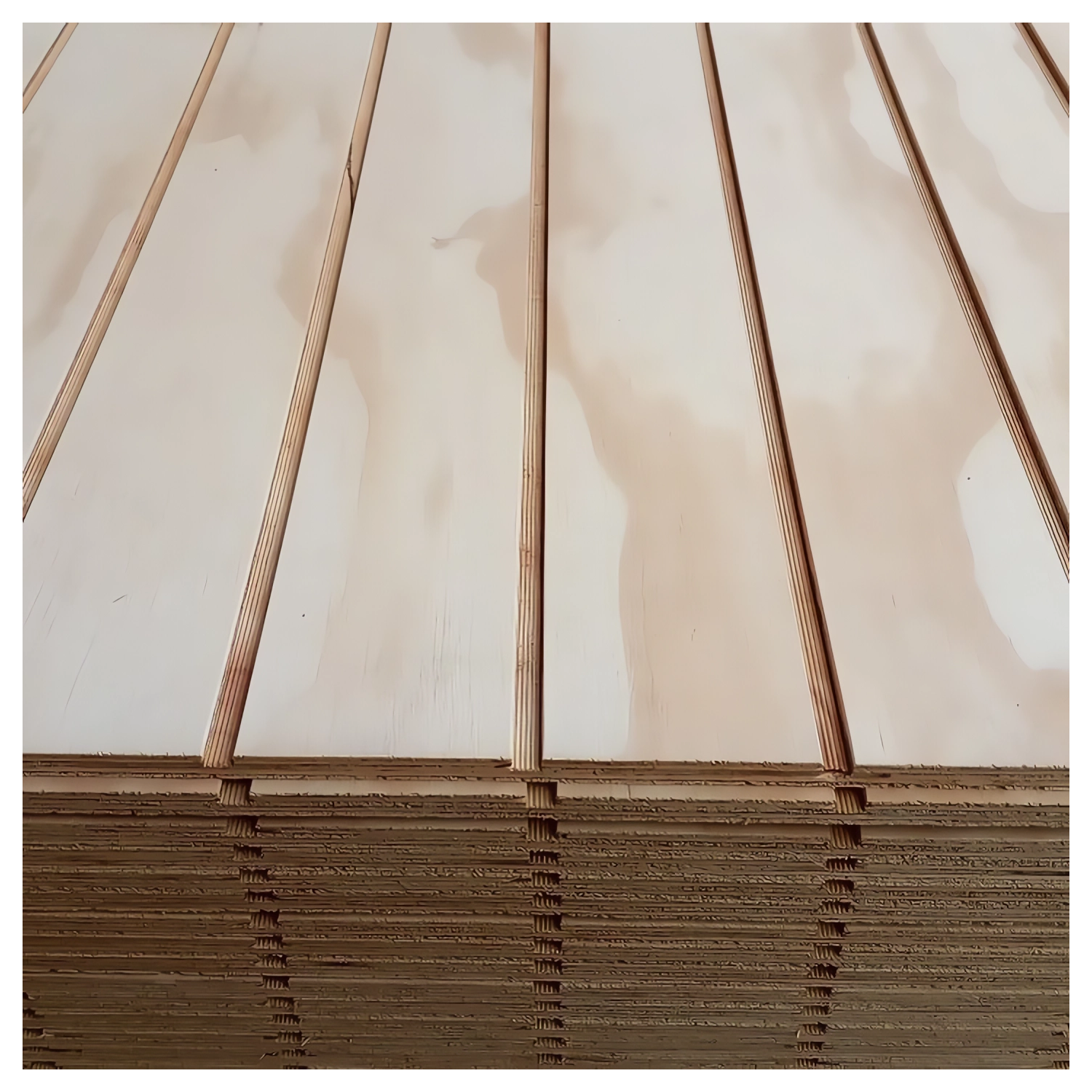 Tablero Terciado ranurado clásico 12 x 1220 x 2440mm (pallet de 85 un)