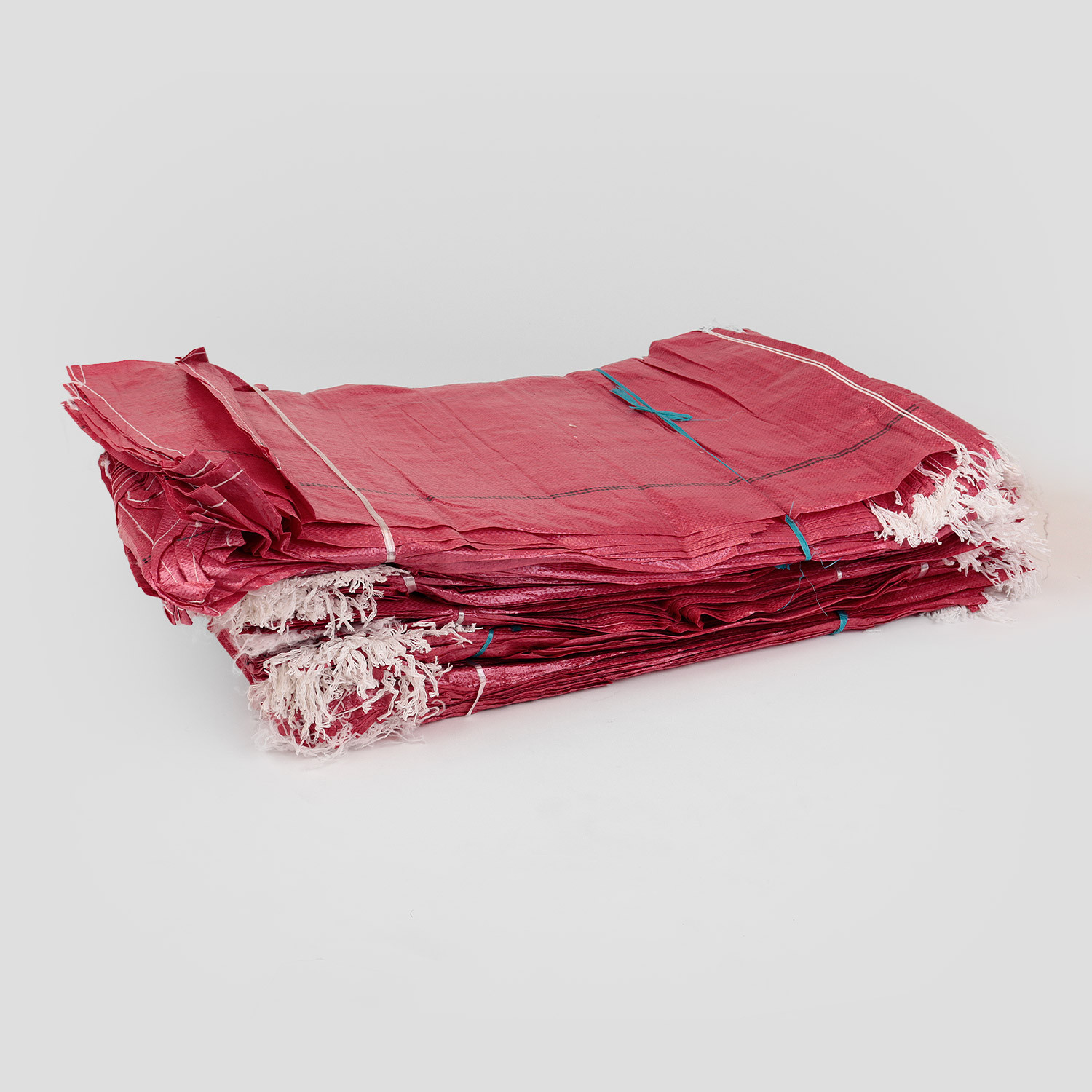 Saco papero rojo 47 x 71 cm 25 kg Saco papero rojo 47 x 71 cm 25 kg